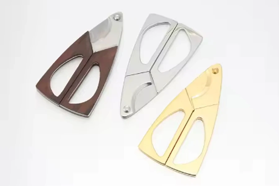 Gold Triangle Cigar Scissors