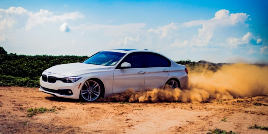 Photo de la BMW E46 blanche