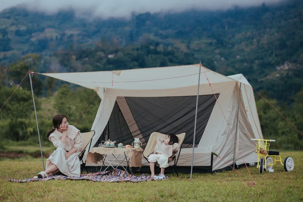 piknik, kamp, ​​anne ve çocuk