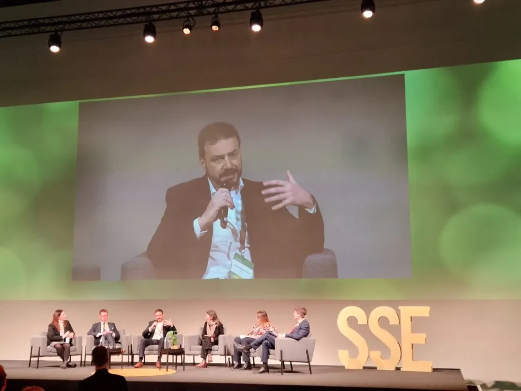 Eine Podiumsdiskussion bei Sustainable Solar Europe