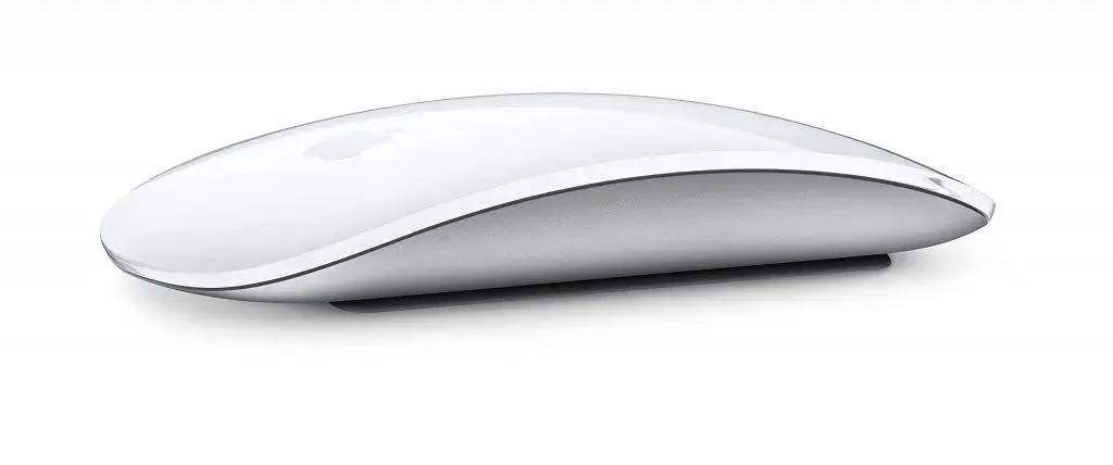 Apple Magic Mouse 2, dikenal karena kemampuan multi-sentuhnya