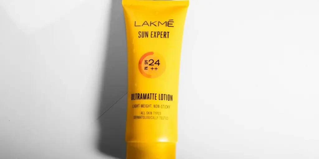 LAKME SUN EXPERT Seu companheiro definitivo de proteção solar