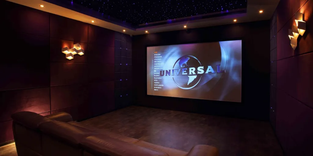 Penjualan TV dan proyektor terkait dengan permintaan home theater