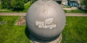 Turbo genleştirici ile çıkarılan sıvı doğal gaz veya LNG içeren kriyojenik tank