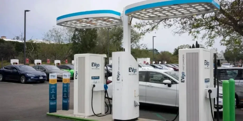 Evgo et GM dépassent les 2000 stations de recharge rapide publiques