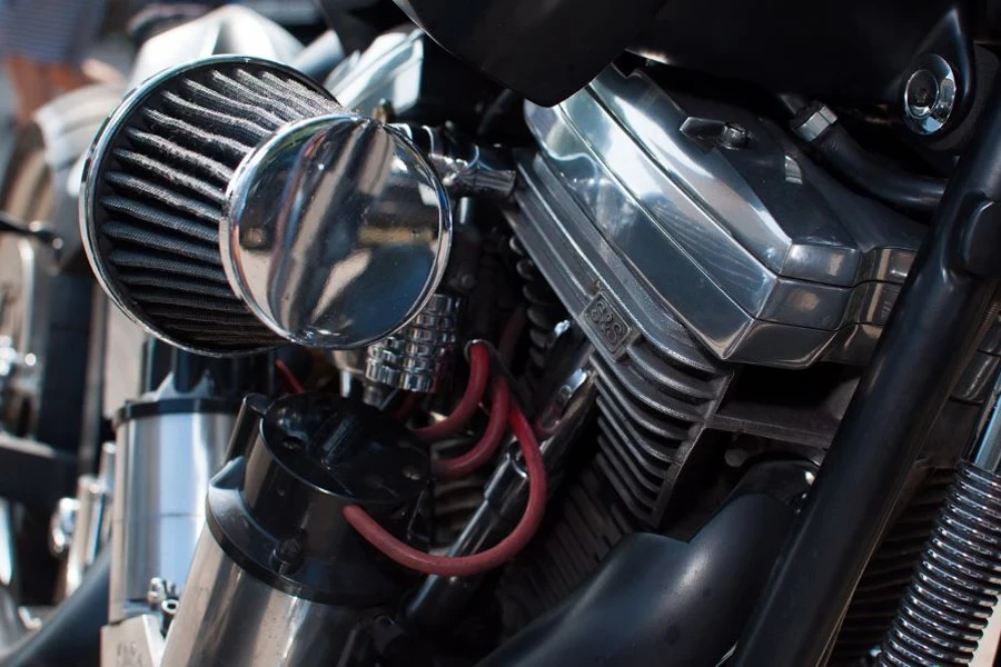 Un filtro de aire para un motor Harley Davidson