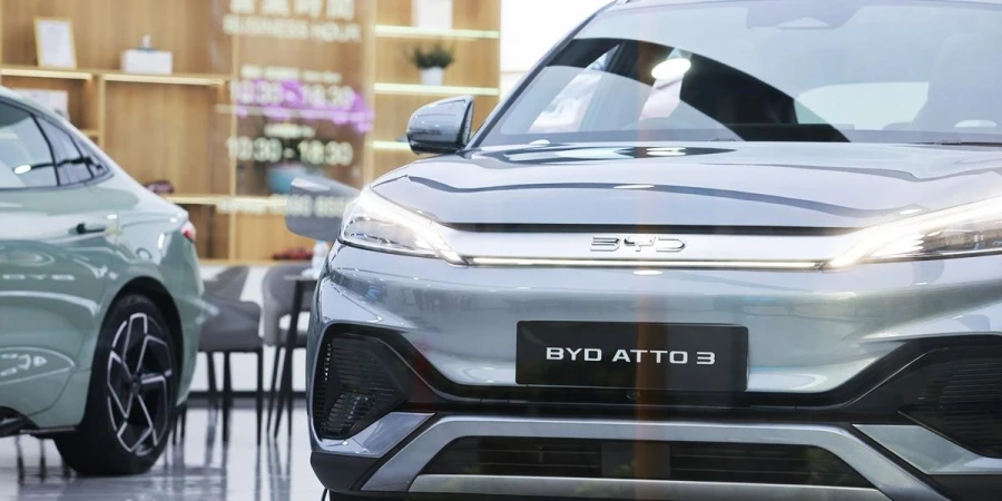 Principais fabricantes de automóveis chineses como a BYD