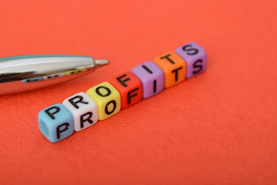 The word “profit” on word tiles