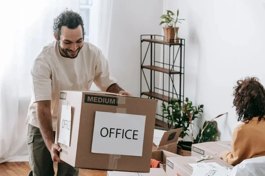 White Glove Delivery mengelola pengepakan dan transportasi untuk relokasi bisnis