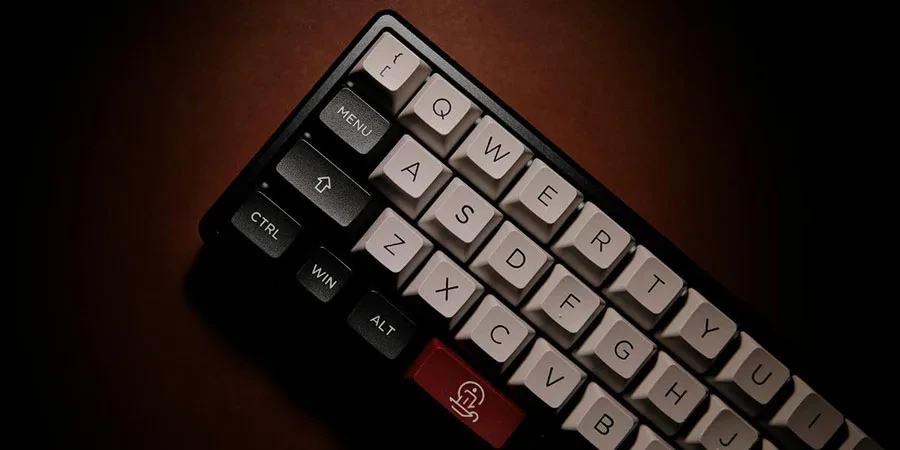 Visão de perto de um teclado