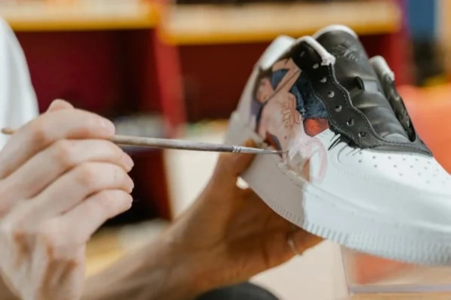 I-Hand-Painted Sneaker