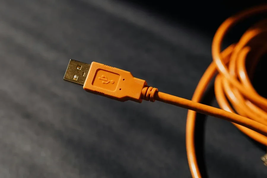 کابل usb نارنجی