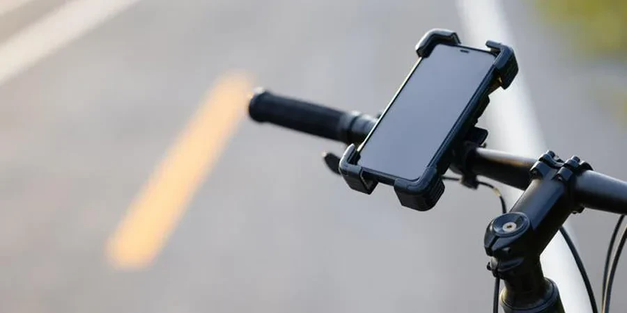 Smartphone in on the handlebar