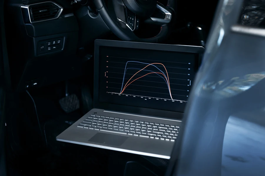 laptop tuning the engine’s ECU