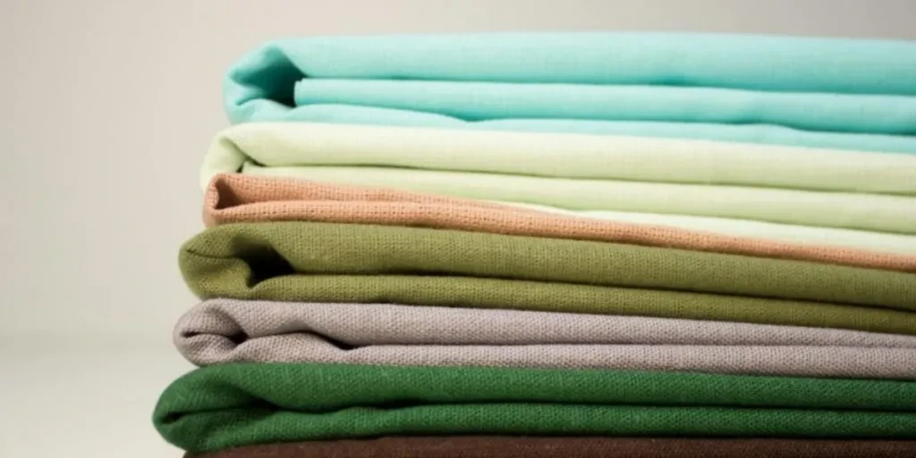 Set kain warna-warni beraneka warna