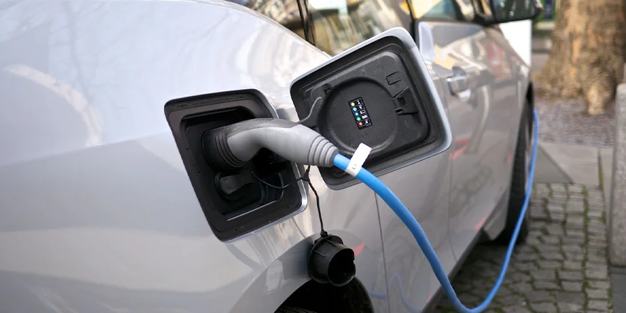 Trouver les bornes de recharge publiques pour les voitures électriques