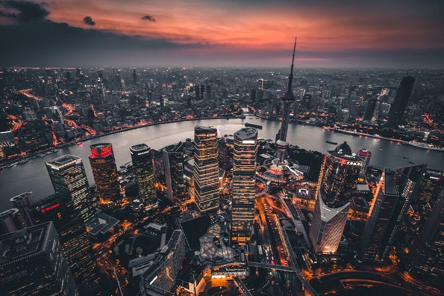 Небоскребы в Шанхае во время заката