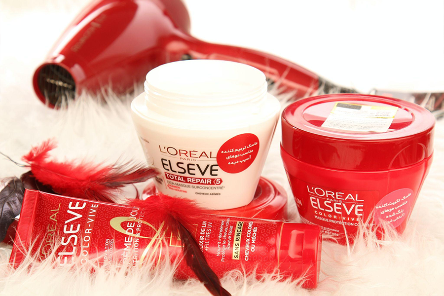 Коллекция различных средств по уходу за волосами