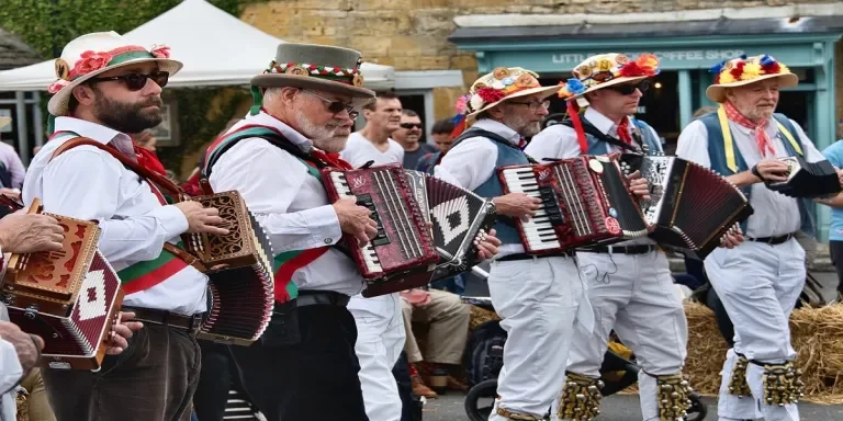5 stunning men’s festival styles that will trend in springsummer 2023
