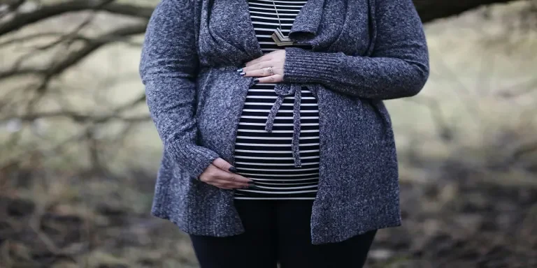 maternity tops