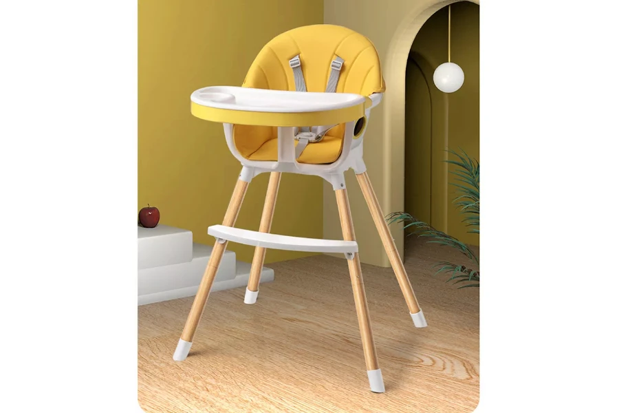 Пластиковый детский стульчик для кормления