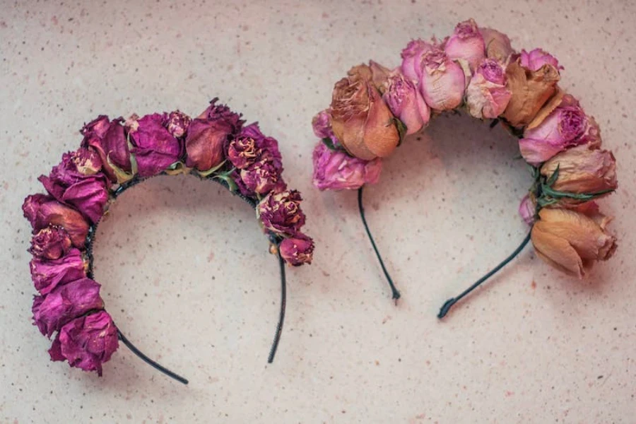 plastic-headbands-decorated-with-flowers