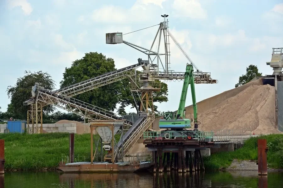 A belt conveyor in a gravel plant