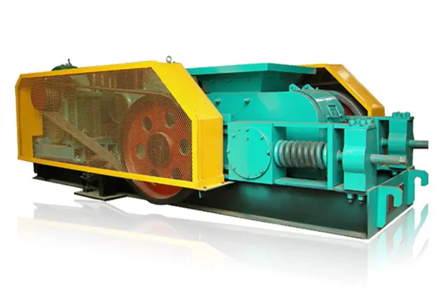 High-production capacity roller mill crusher