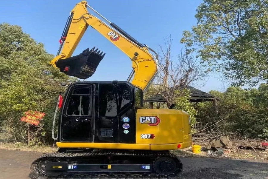 excavadora Caterpillar 7E307 de 2 toneladas usada