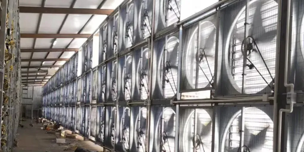 Wall-mounted industrial axial flow fan