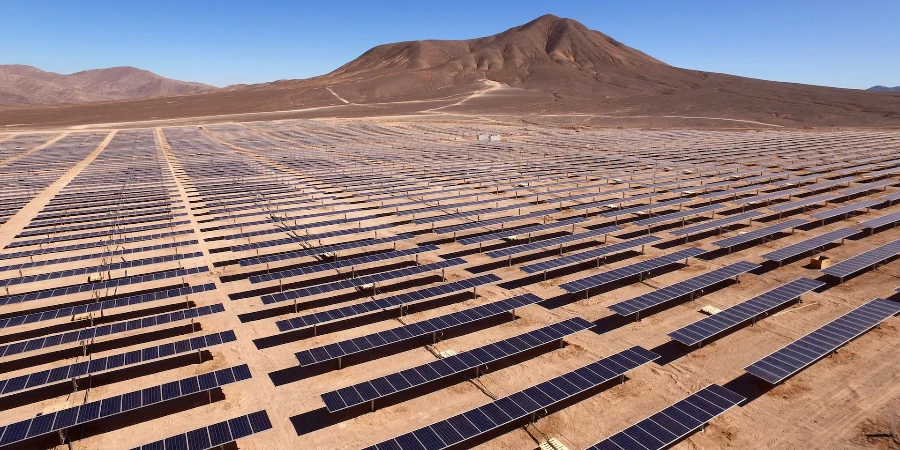 A view of a solar PV plant built in desert