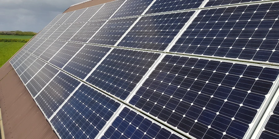 Commercial solar PV energy panel