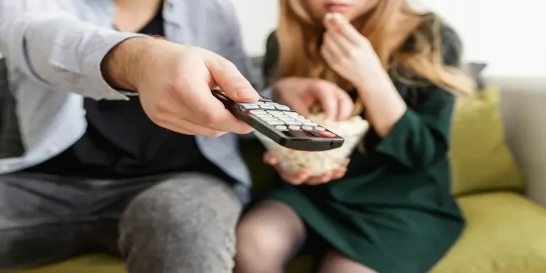 your essential guide to choosing the right universal remote