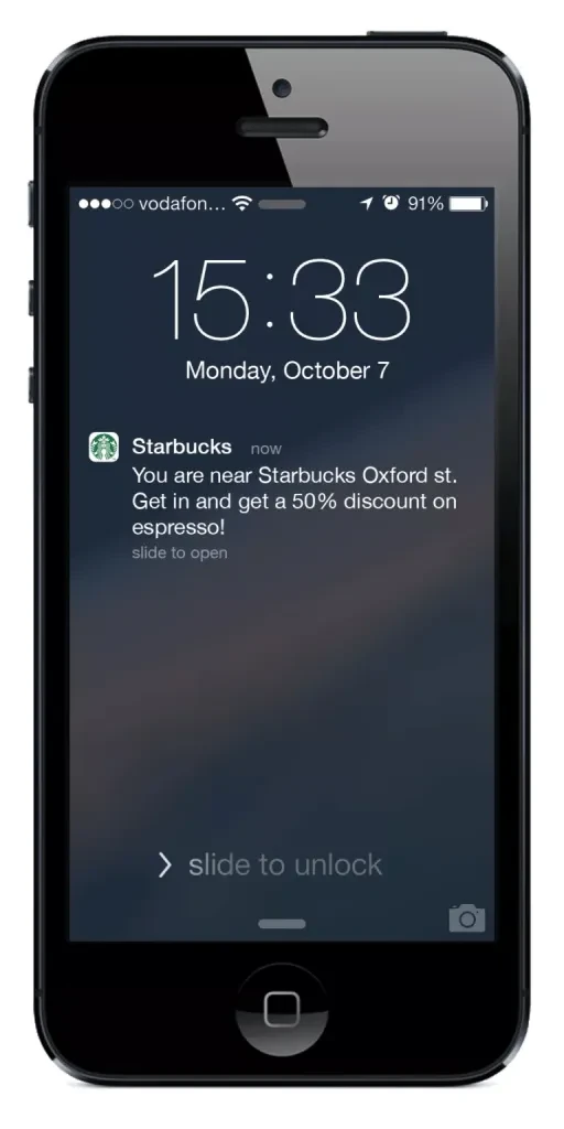 notification de réduction disponible à proximité par Starbucks