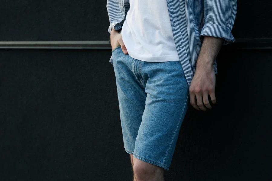 Die Denim-Shorts