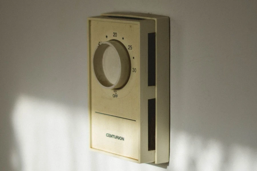 Thermostat traditionnel sans pièces numériques