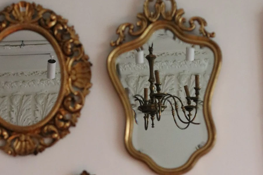 Decorative vintage wall mirrors