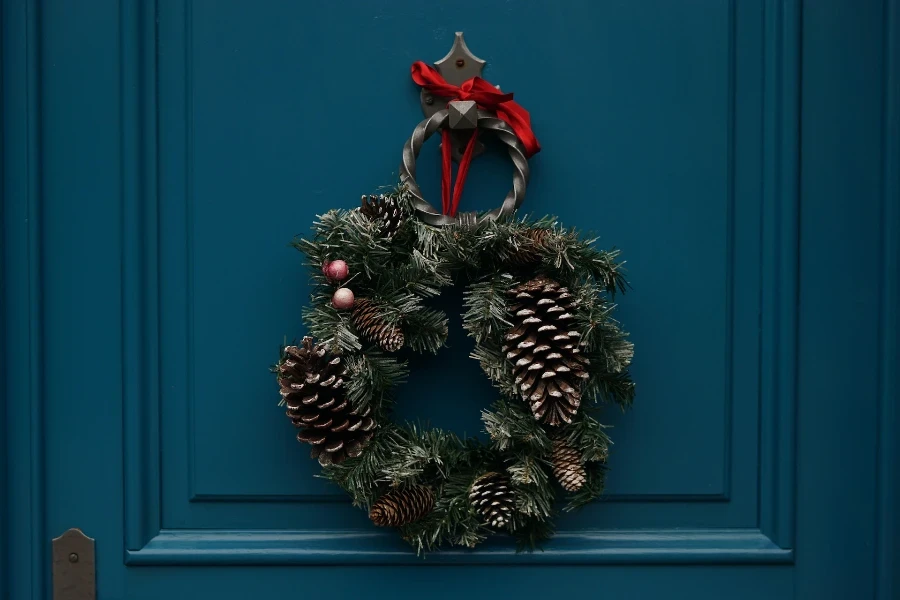 A green and brown Christmas wreath