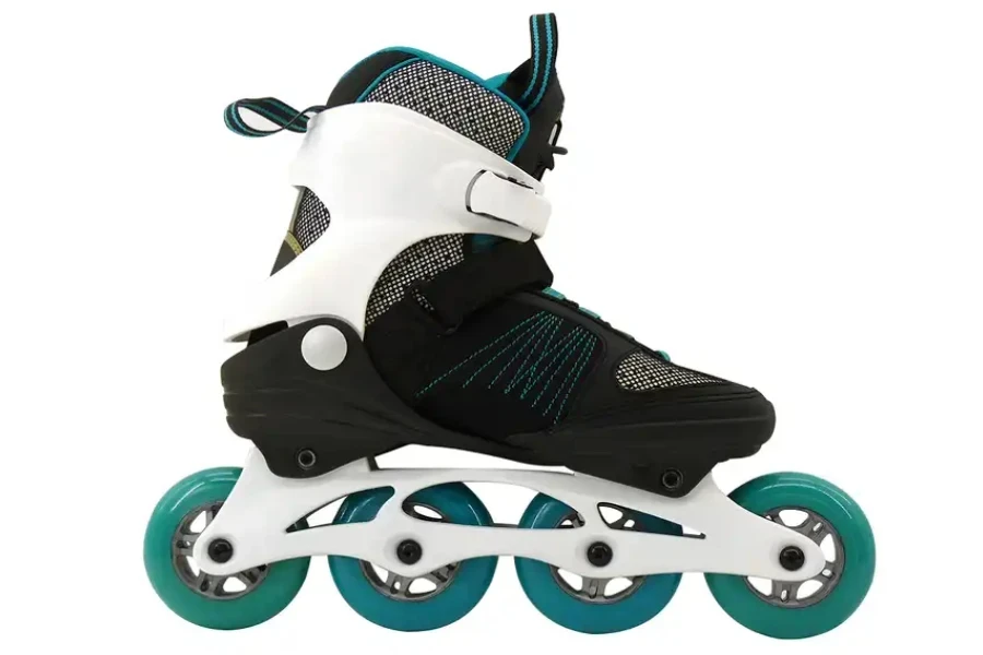 sepasang sepatu inline skate