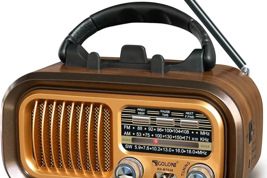 ein kleines tragbares Bluetooth-Radio im Retro-Vintage-Stil