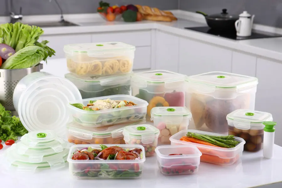 Food stored in vacuum-sealable containers