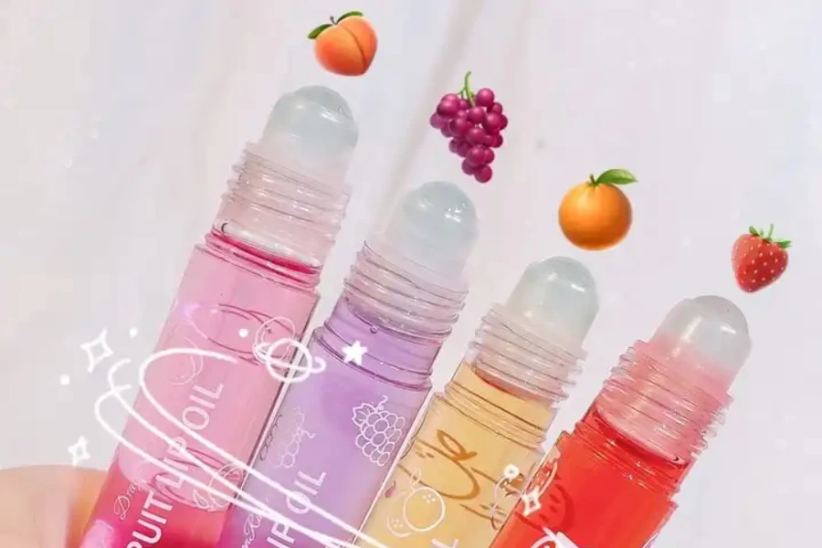 Four lip oils with fruity scents