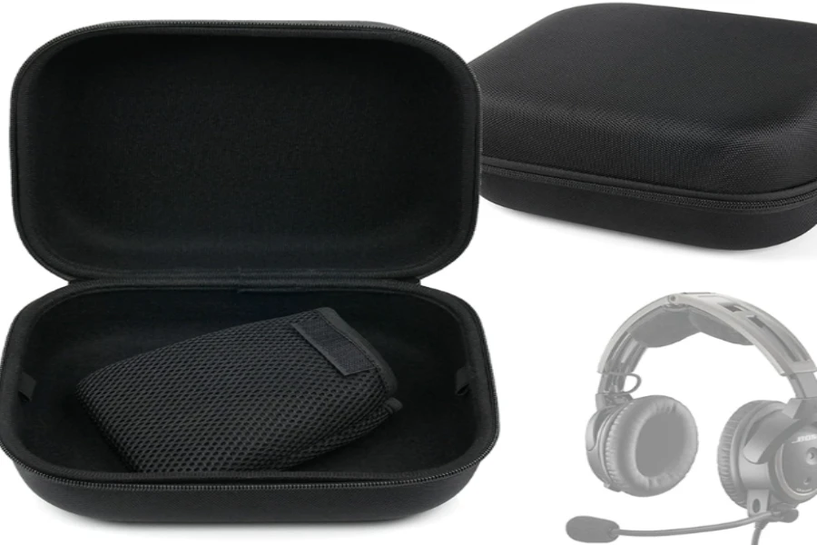 headphone case with a zipper