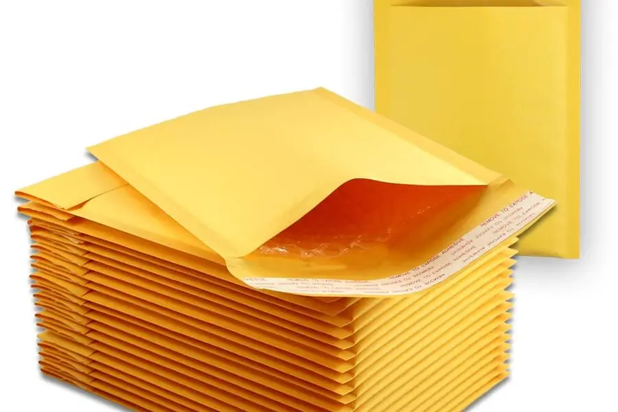Kraft self-sealing padded mailing bags