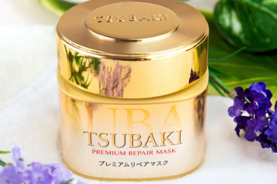 Capelli riparatori premium di Shiseido Tsubaki