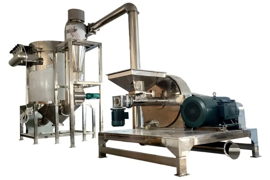 Toothed disc mills for grinding and crushing