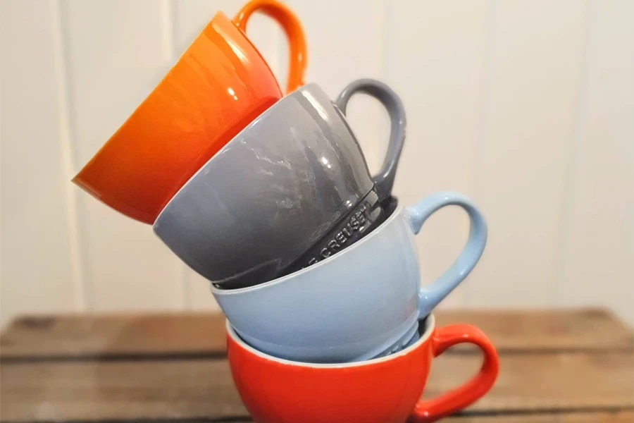 Tasses en grès Le Creuset