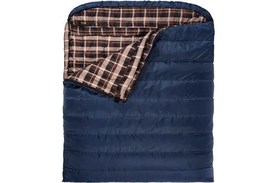 Um saco de dormir duplo adequado para camping e caminhadas