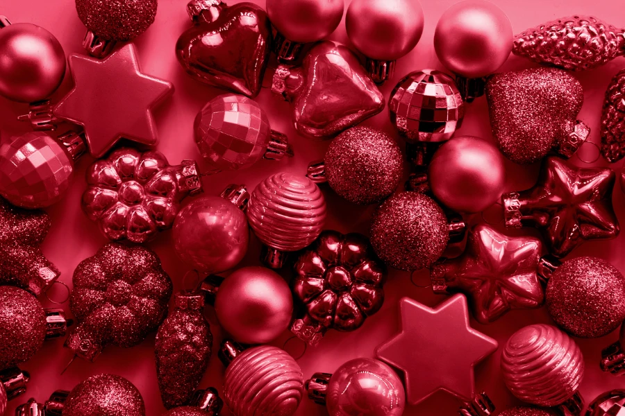 Magenta Christmas decorations in different shapes