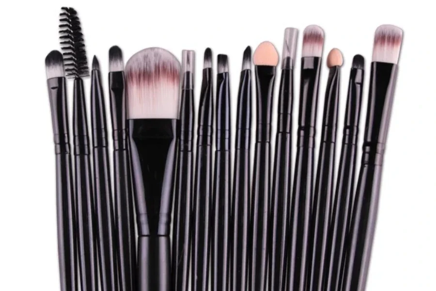 Multiple makeup brushes for eyes (eyeliner brush included)